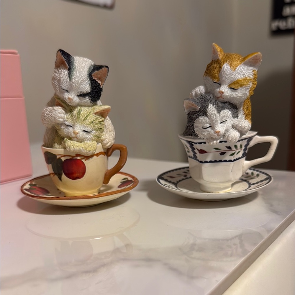 Adorable Cat Figurines in Teacups - Multicolor